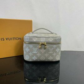Picture of LV Lady Handbags _SKUfw150494455fw